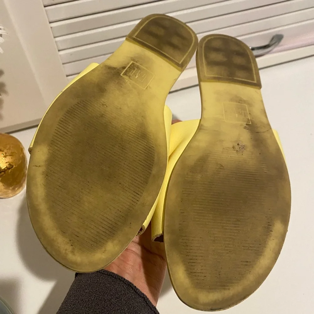 GAP Women’s Yellow Slide Sandals - Casual Leather Slip-Ons Leather 7.5 💛